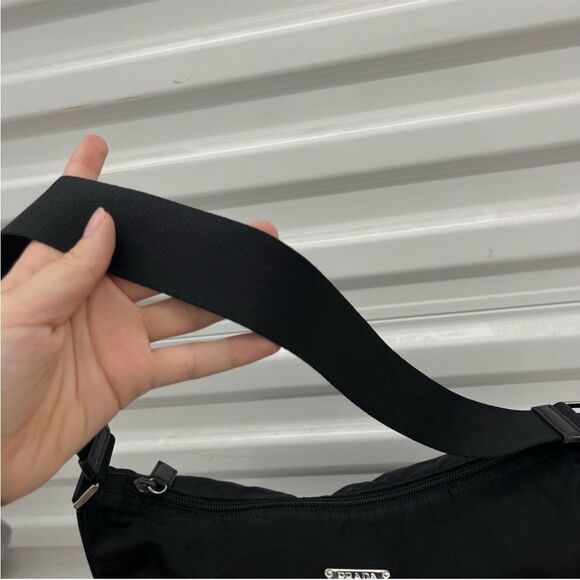 PRADA Black Nylon Tessuto Shoulder Bag Hobo Baguette Re Edition - Picture 6 of 14